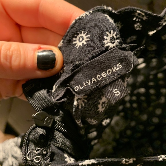 Olivaceous Black and White Halter Floral Patterned Romper - Picture 9 of 9